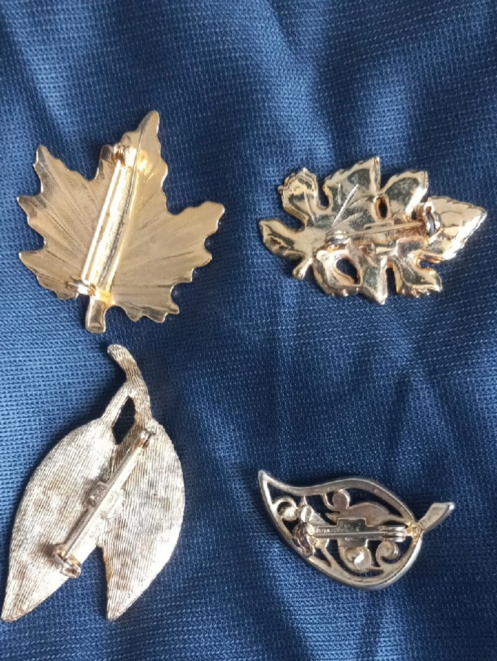 Vintage Leaf Brooch Lot - Gold-Tone Leaf Pins - Picture 2 of 6